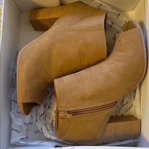 Open-toe booties